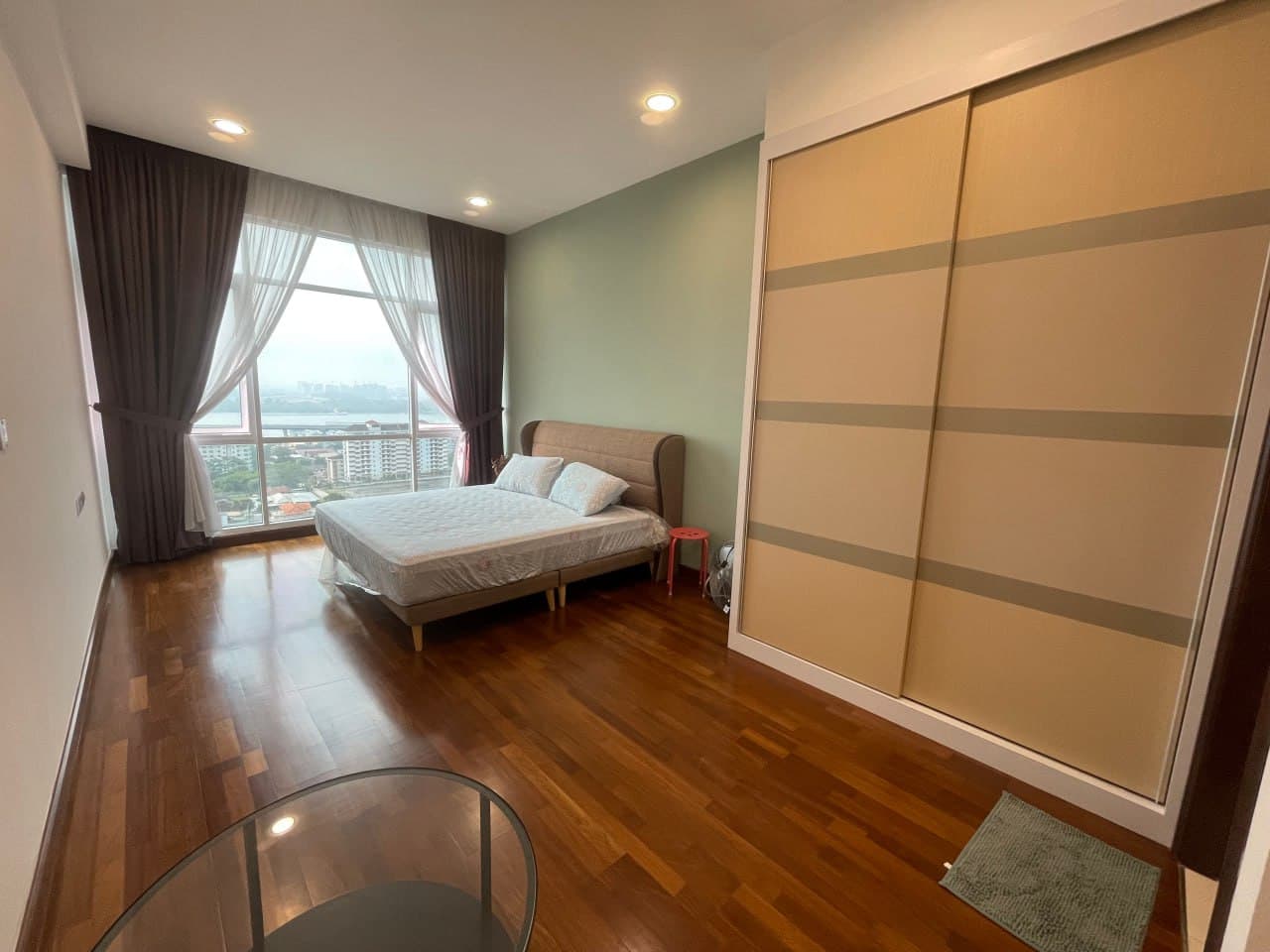 Condominium Paragon Suites @ CIQ 3