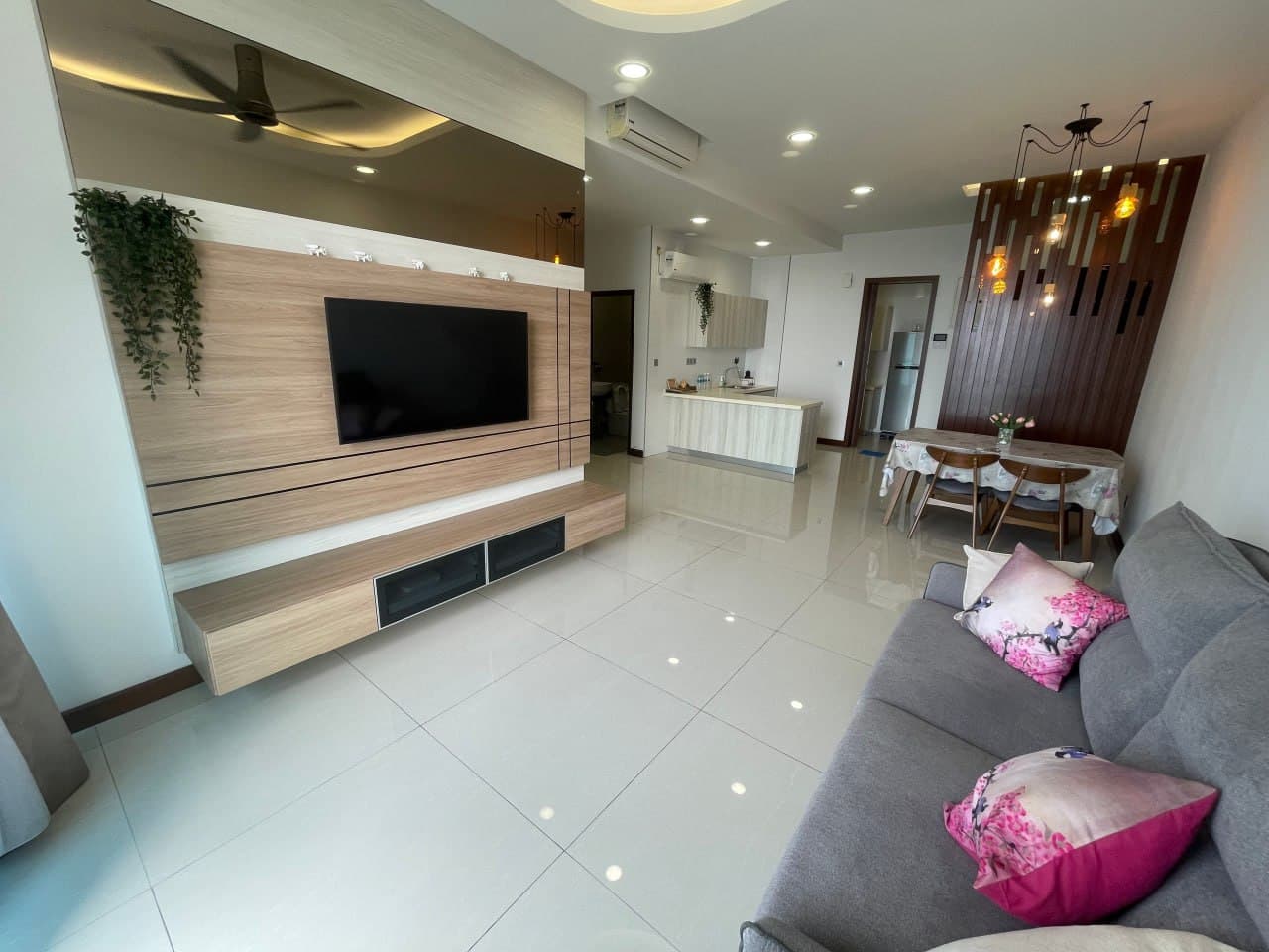 Condominium Paragon Suites @ CIQ 20