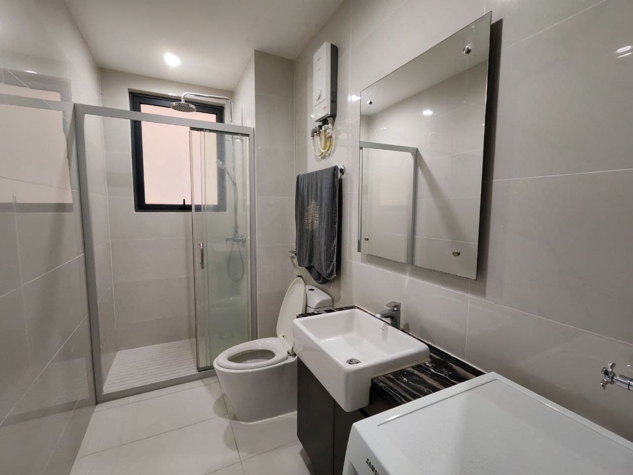 Condo Seaview Bay Point Country Garden Danga Bay 5