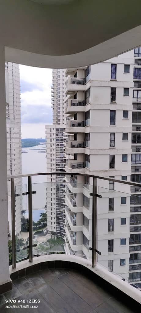 Condo Baypoint Country Garden Danga Bay 3