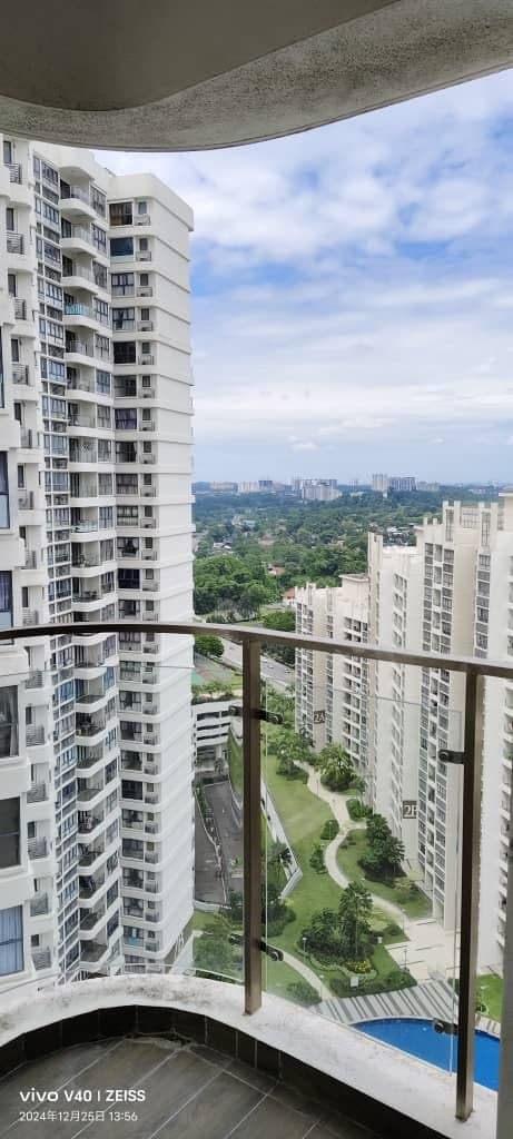 Condo Baypoint Country Garden Danga Bay 11