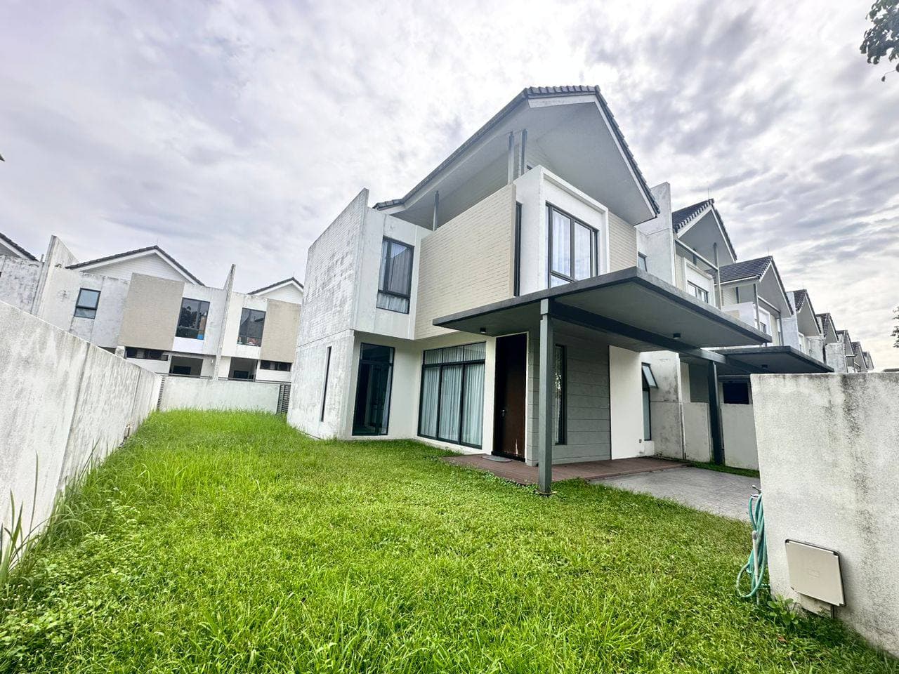 Corner Lot Avira Medini Sunway – photo 1