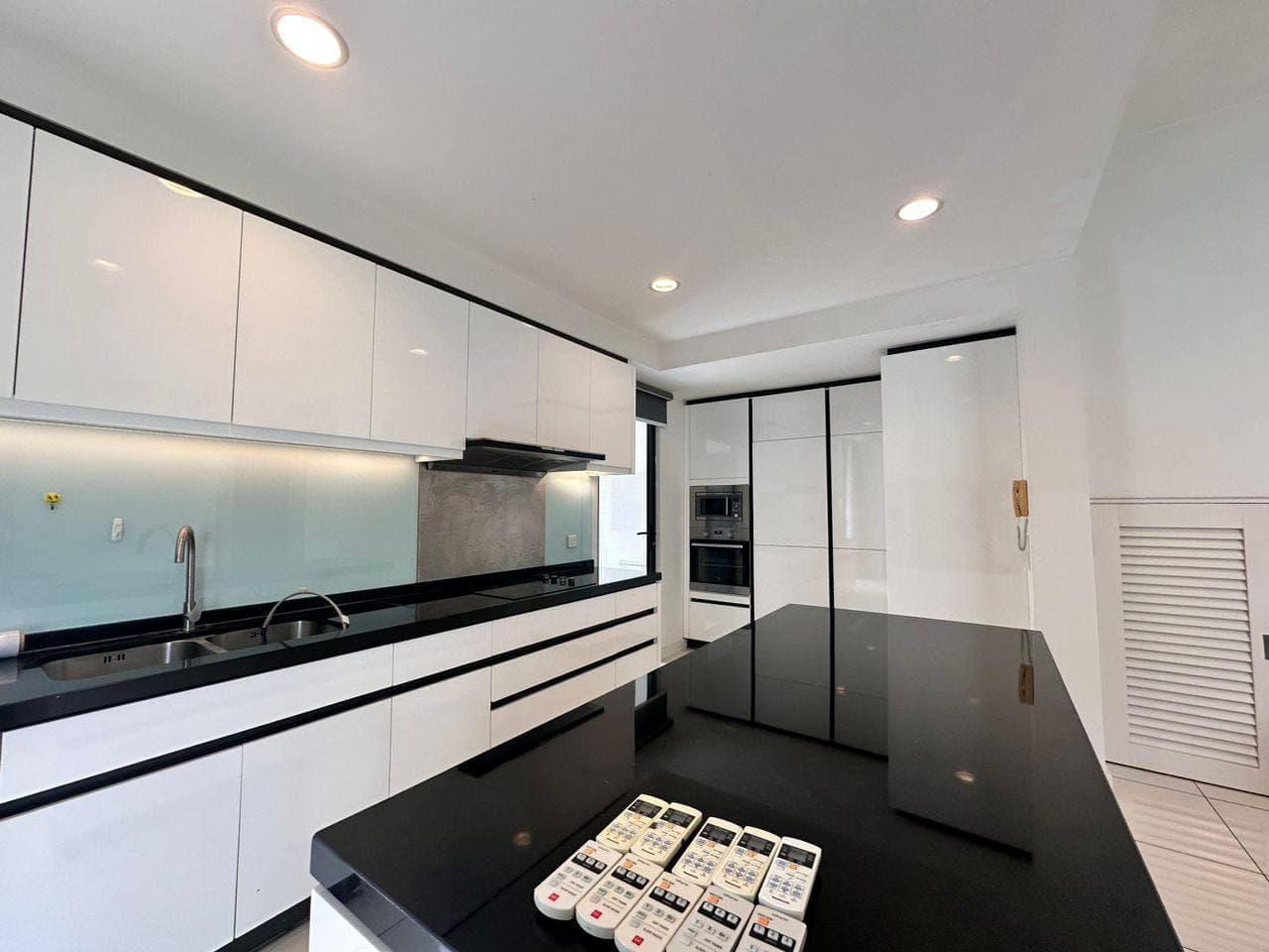 Corner Lot Avira Medini Sunway 4