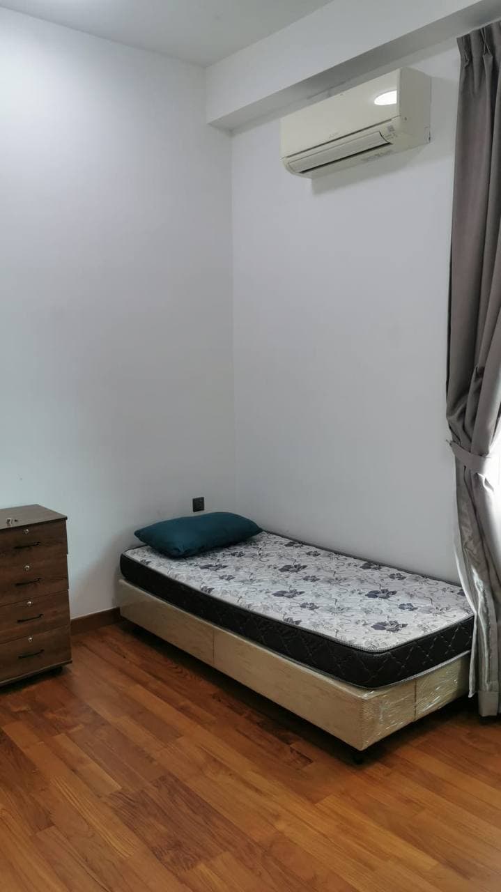 Common Bedroom Tri Tower 7