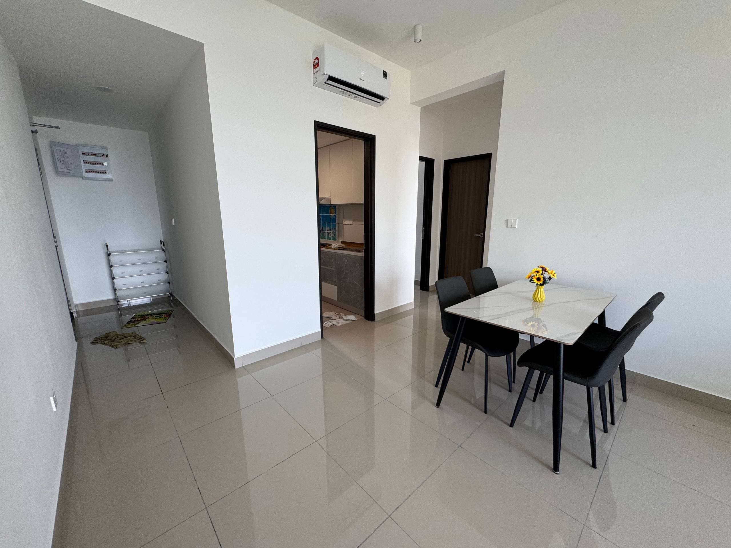 Tower 8 MBW Bay-Florian Residence Vista Tiara 1 4