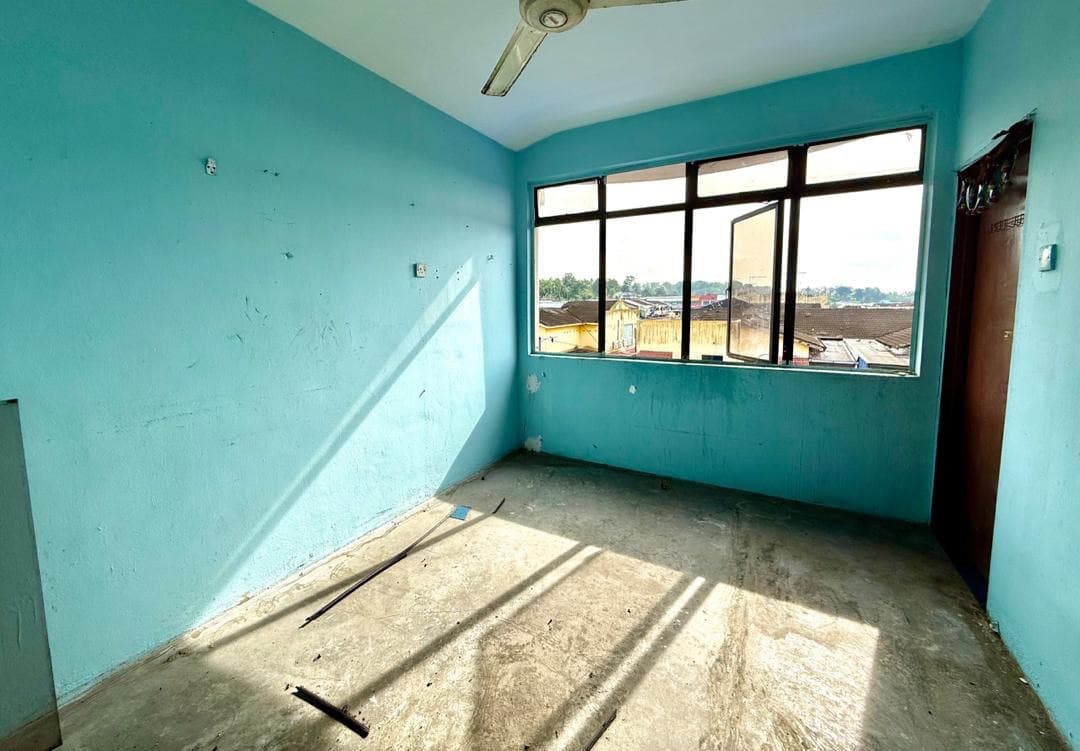 Intermediate Lot Jalan Raya Ulu Tiram 2