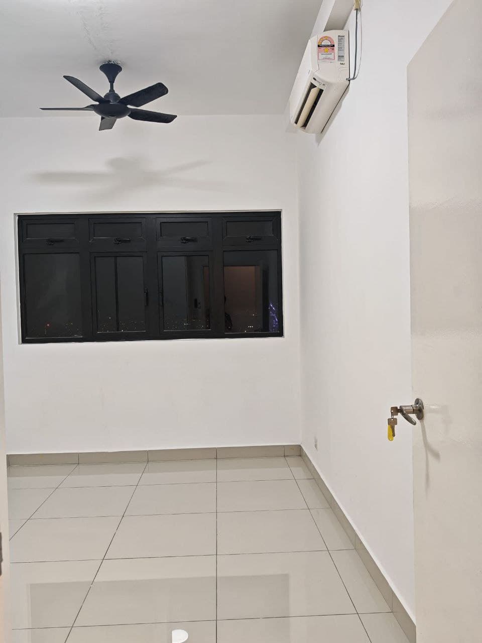 Condominium Meridian Medini 4