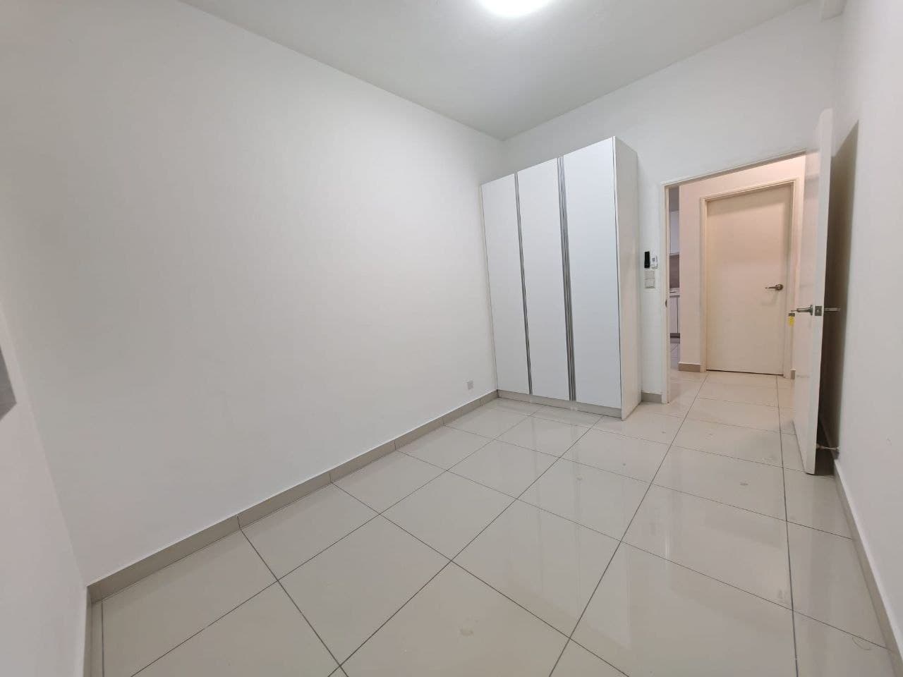 Condominium Meridian Medini 23