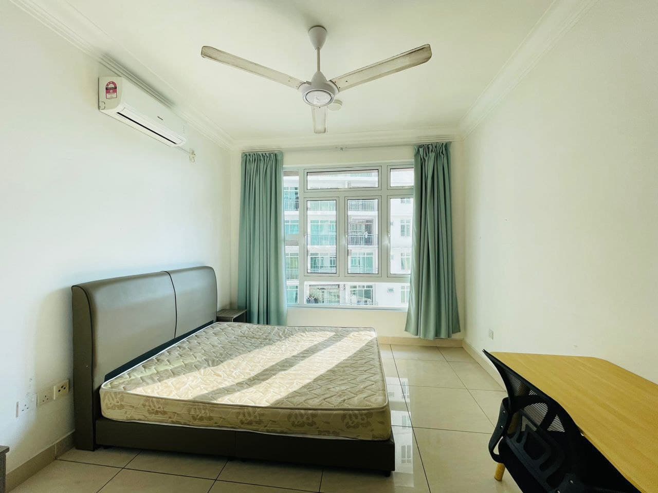 Condo Golden Sands Residences – photo 1