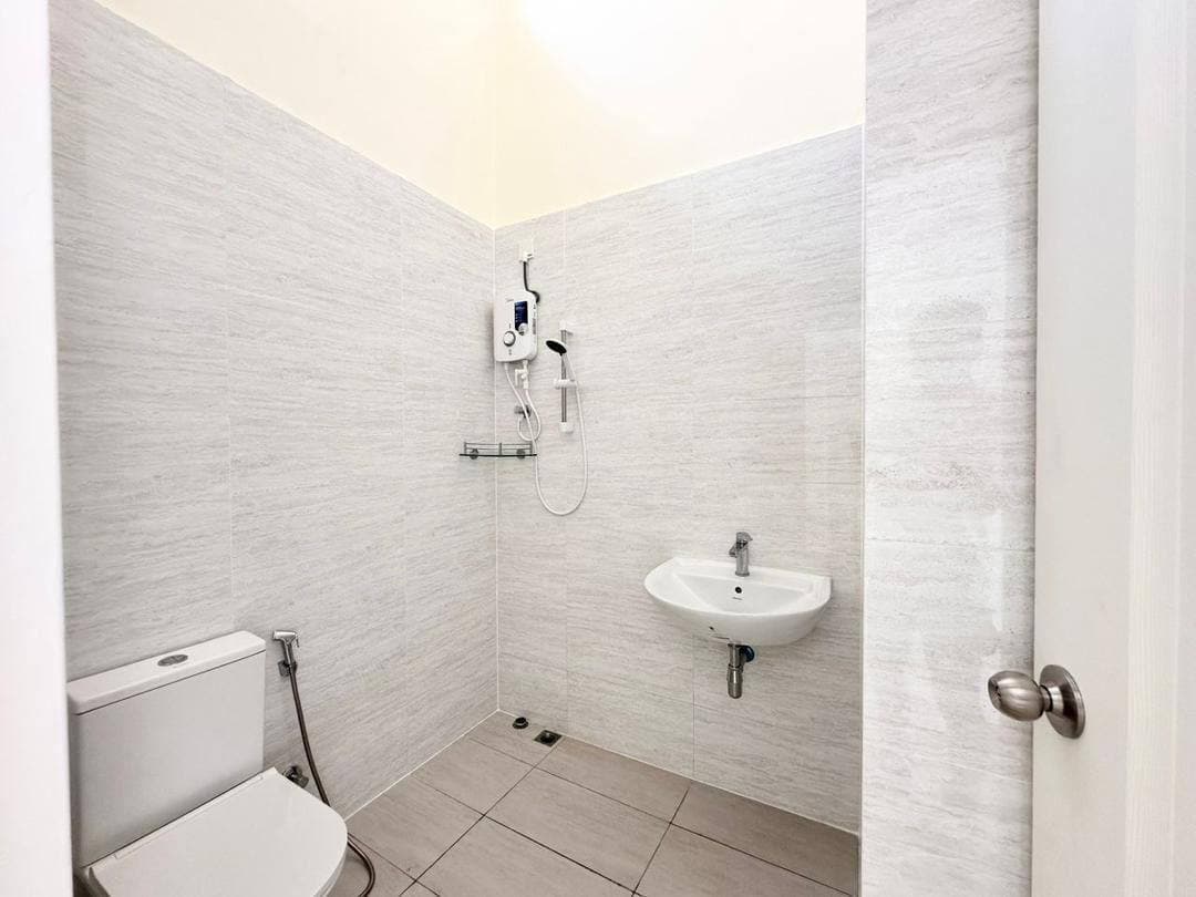 Double Storey End Lot Central Park Country Garden Tampoi 11