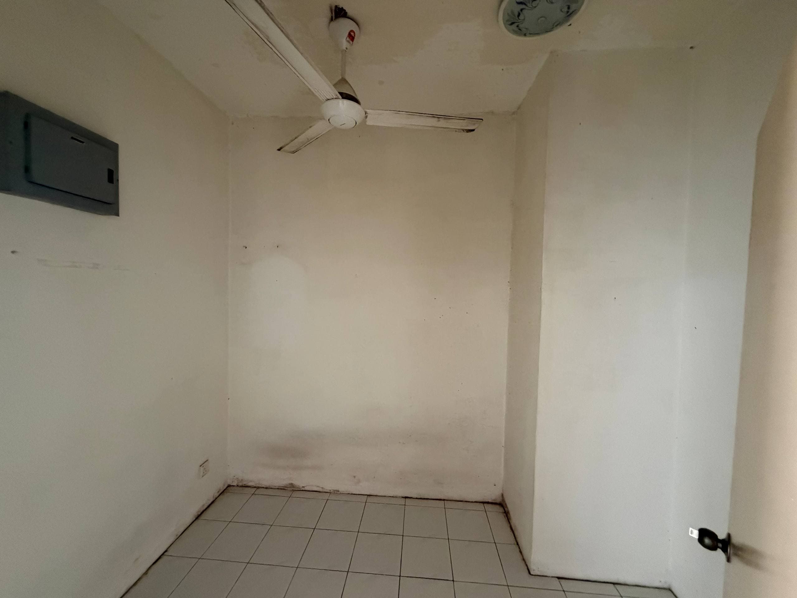 Apartment Larkin Utama 7