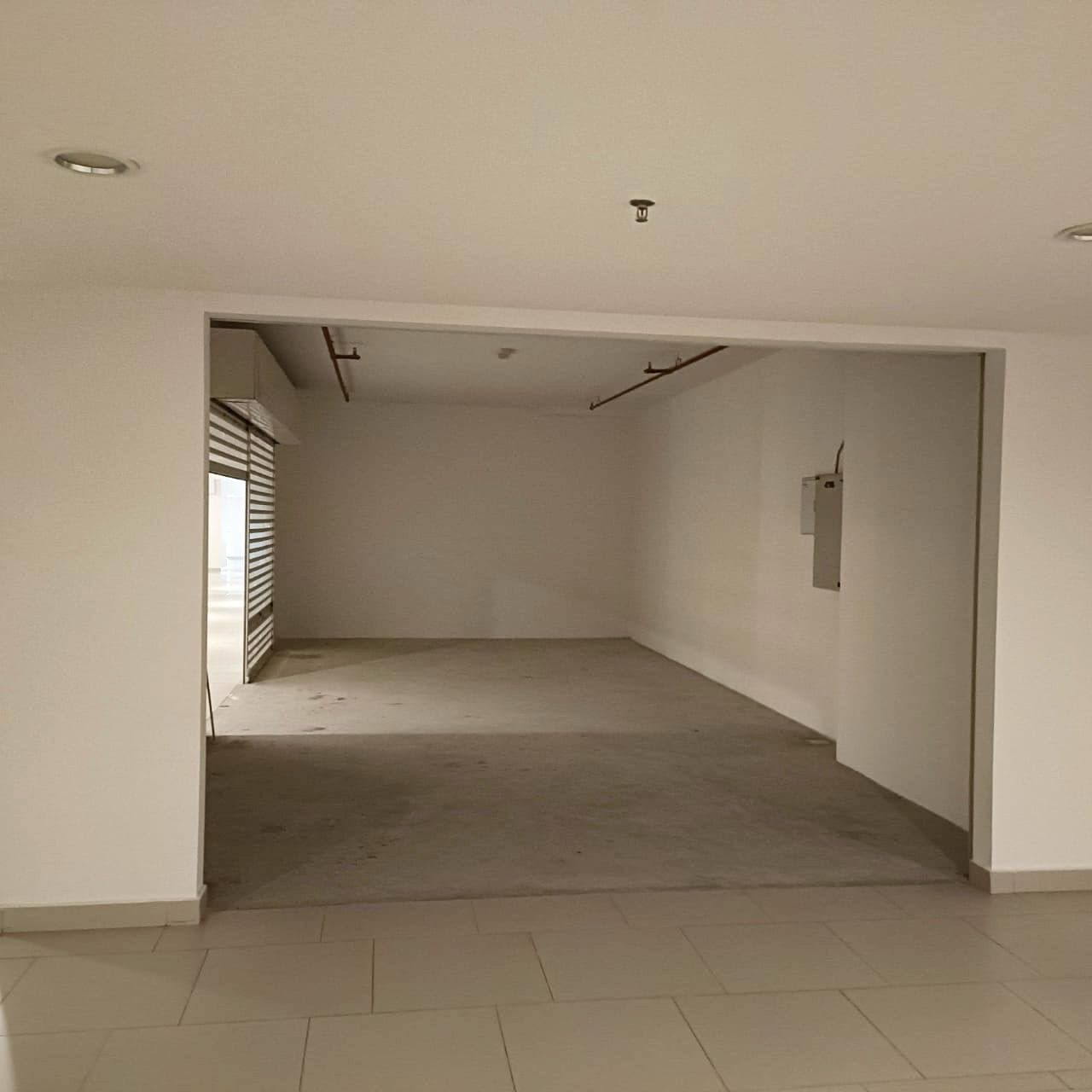 Shopping Lot Ramada Meridin Medini 2