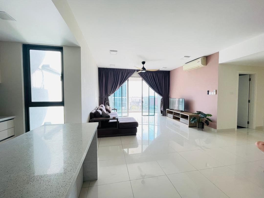 Condo Puteri Harbour – photo 1