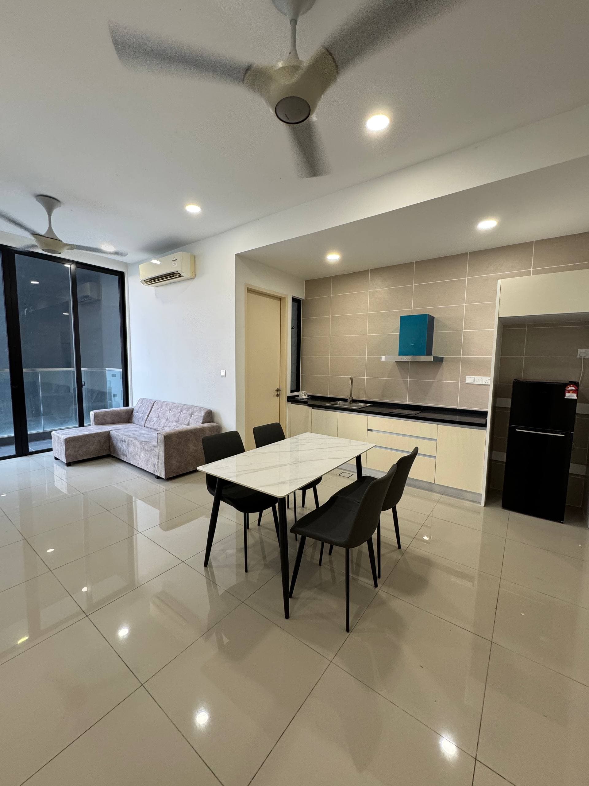 Condo Medini – photo 1