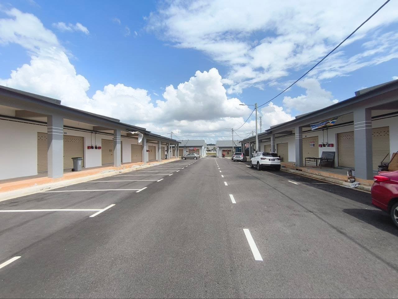 4 Storey Shoplot Bandar Indahpura – photo 1