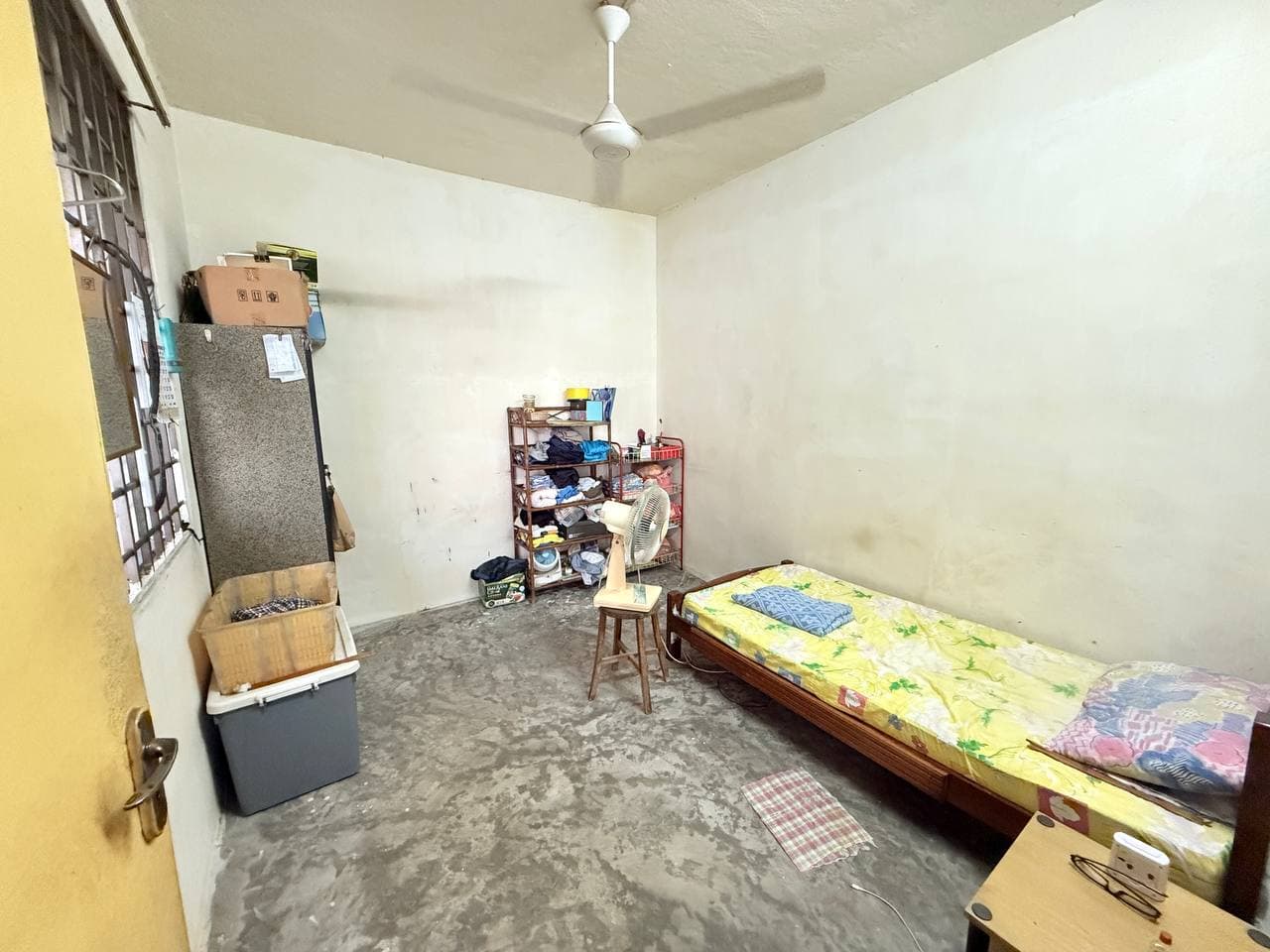 Low Cost Flat Taman Daya 6