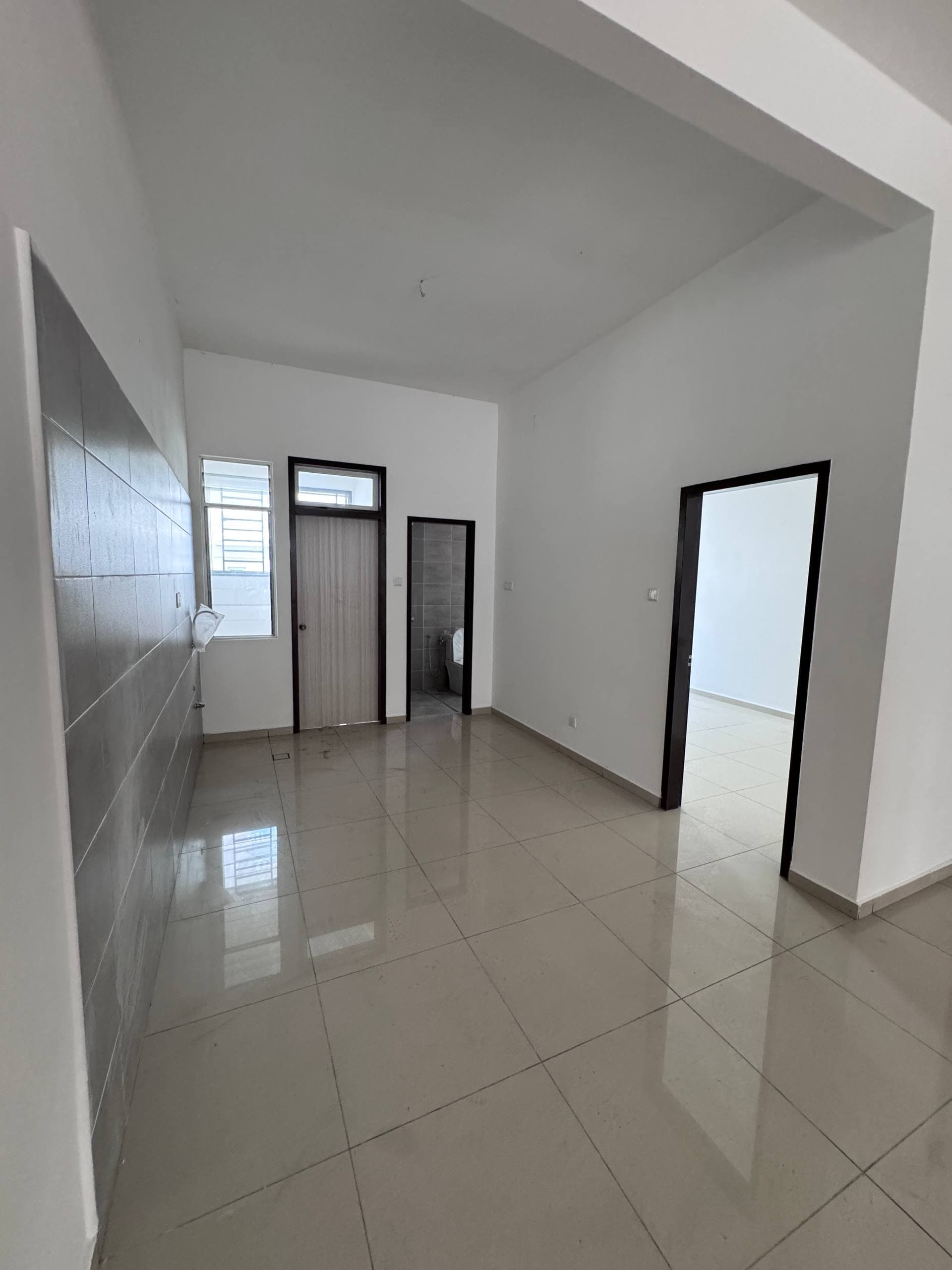 Double Storey Terrace House Bandar Layangkasa 5