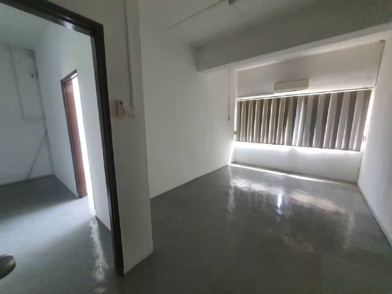 1st Floor Jalan ros merah 2