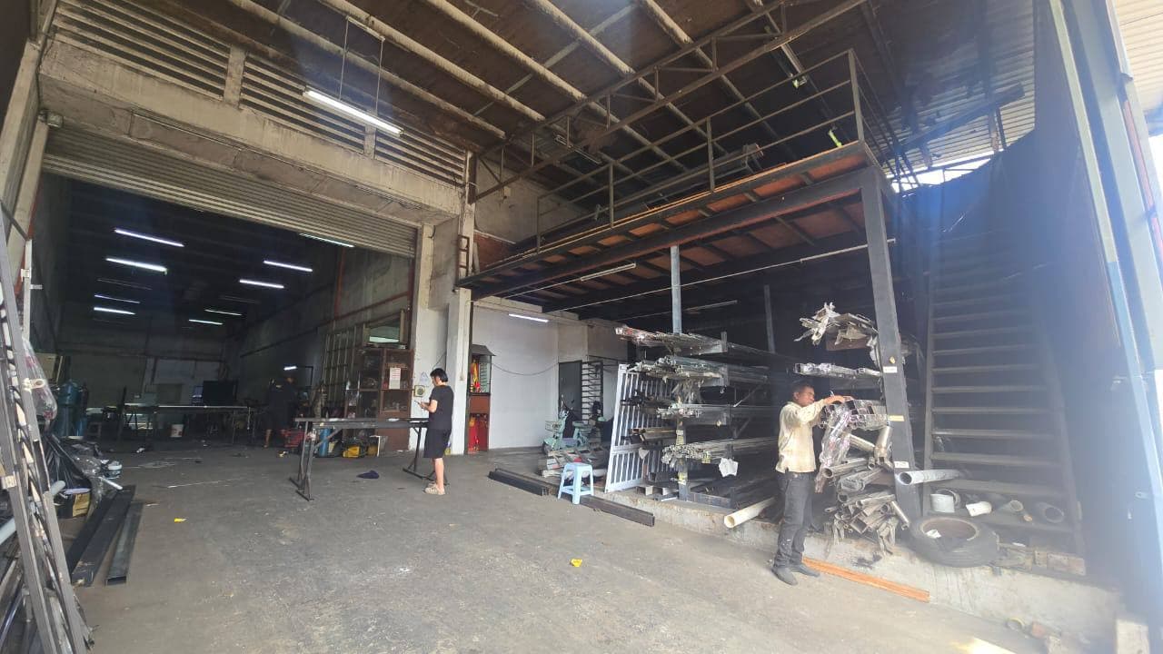 1.5 Storey Terrace Factory Endlot Light Industry Taman Johor Jaya 4