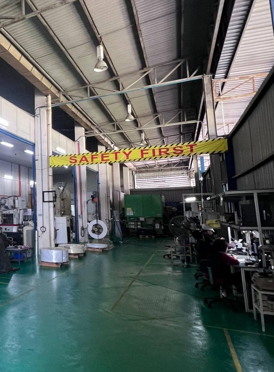 Detached Factory Kempas 3