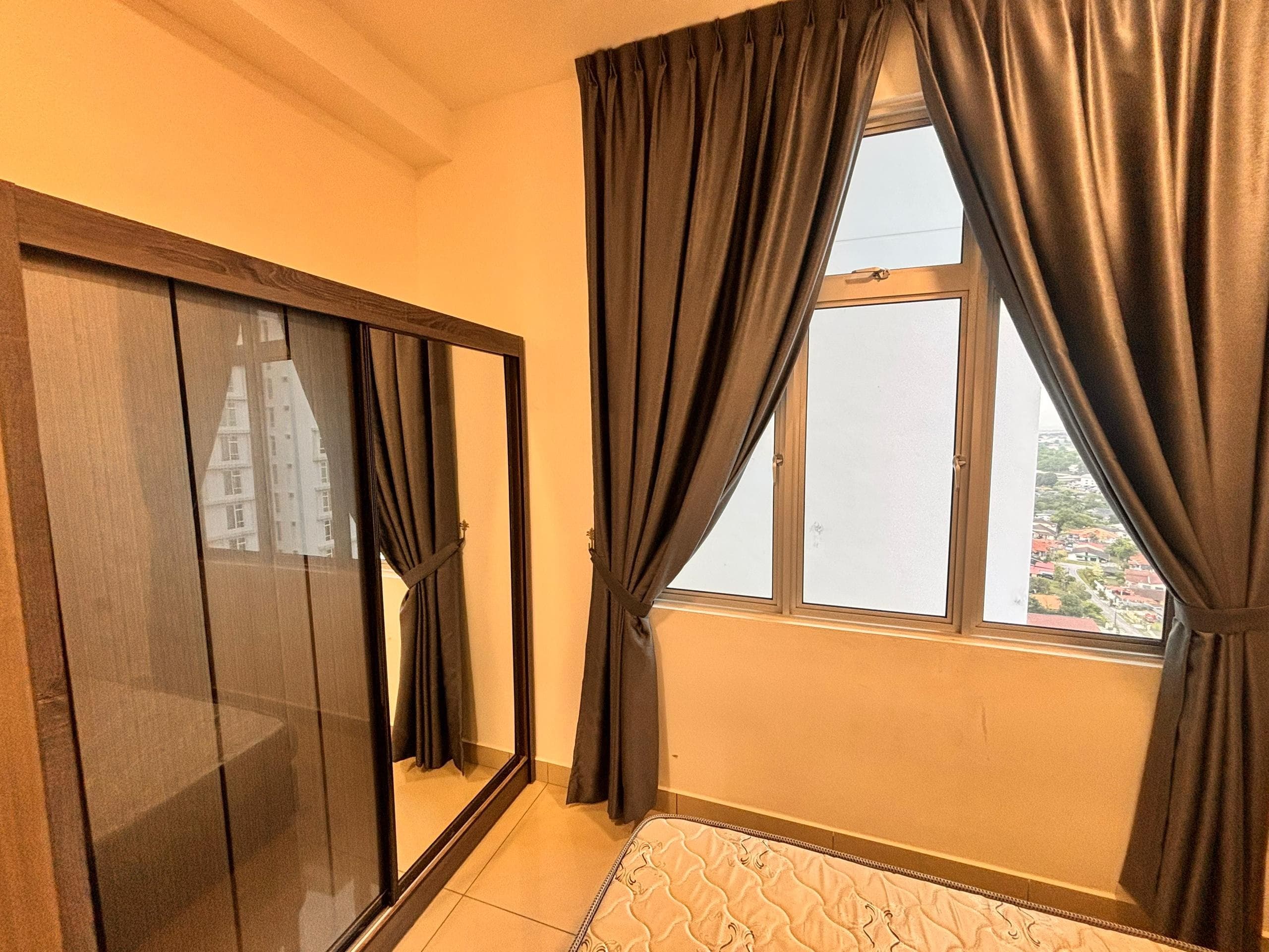 Condominium SKS Habitat Larkin 7