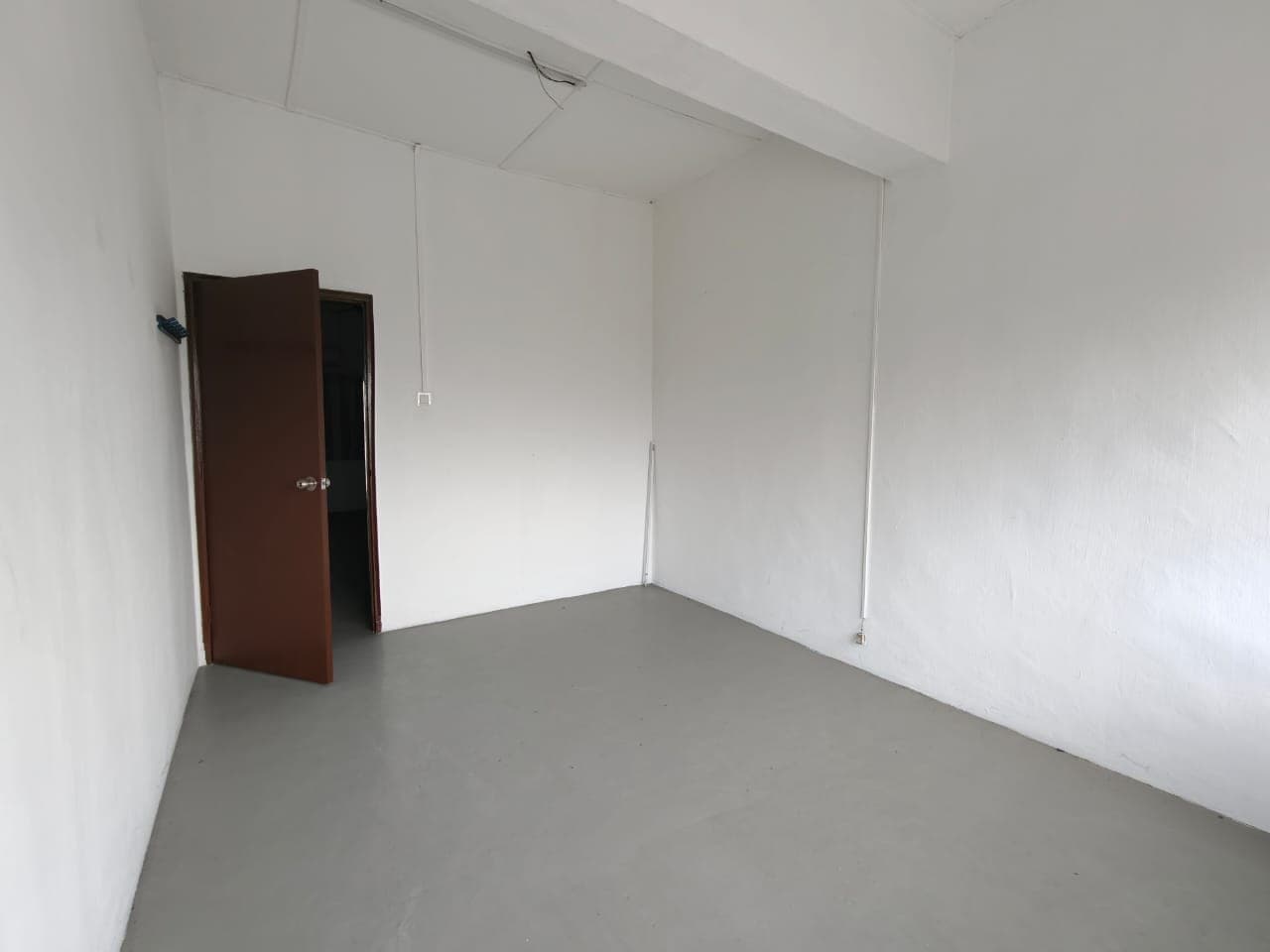 2nd Floor Ros Merah 4