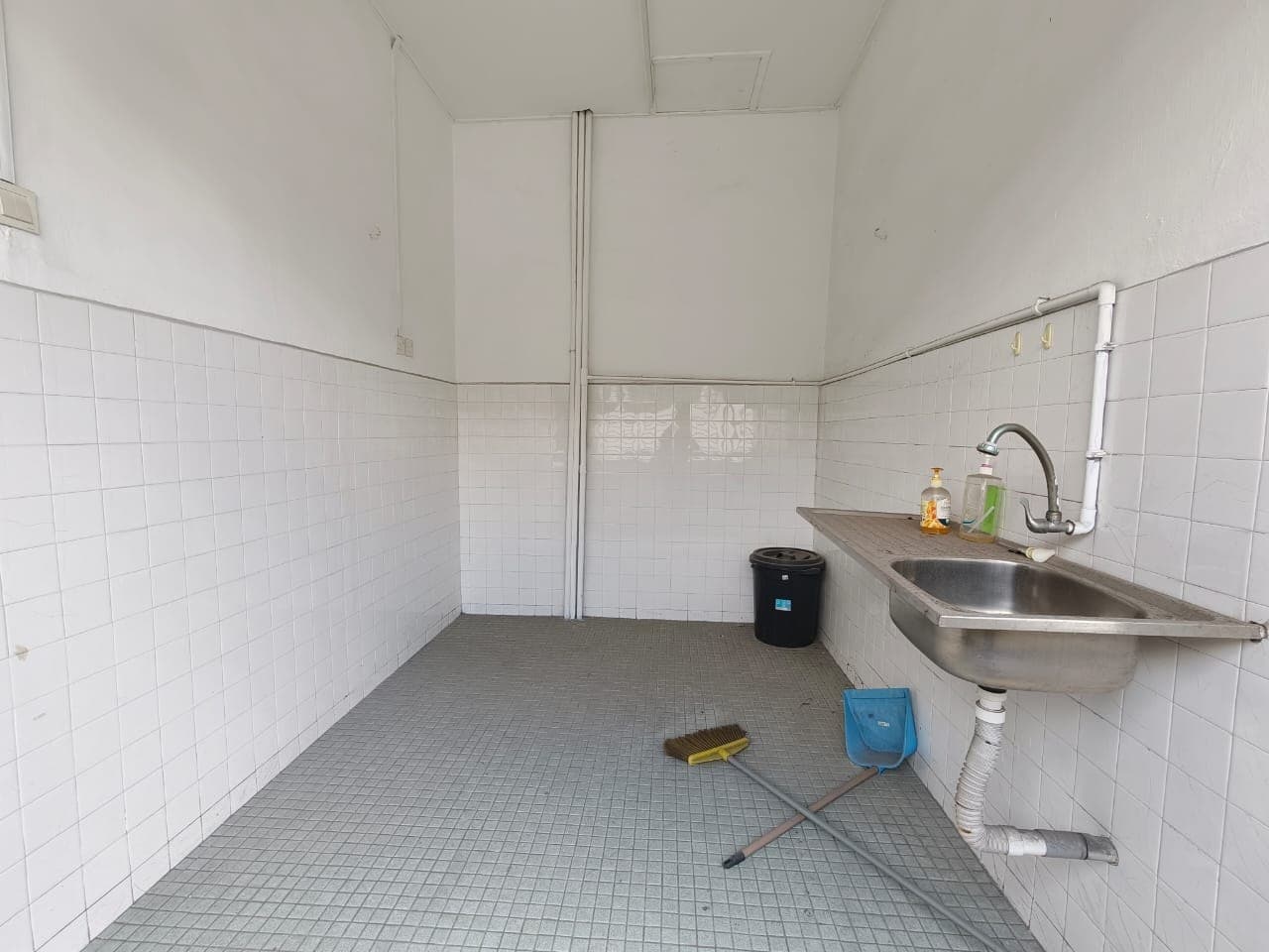 2nd Floor Ros Merah 6