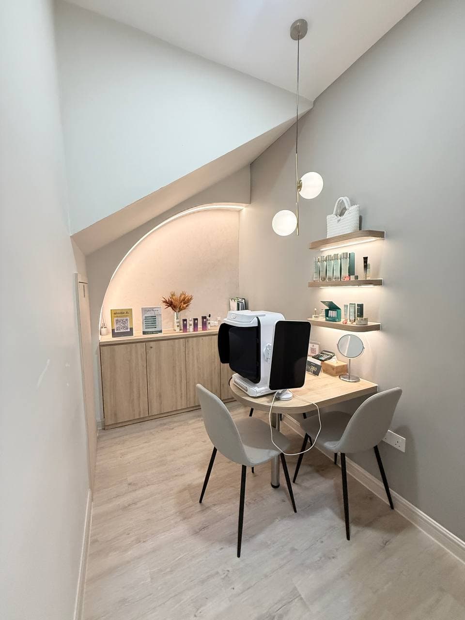 3 Storey Shop Lot Mount Austin 4