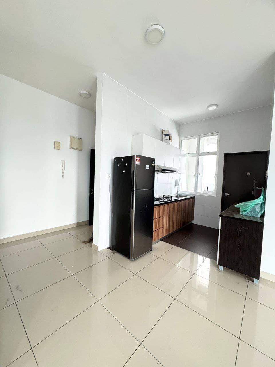 Apartment M Condominium Larkin 8