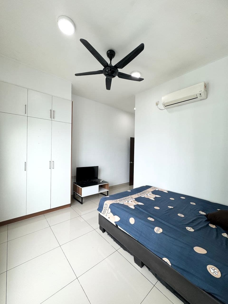 Apartment M Condominium Larkin 5