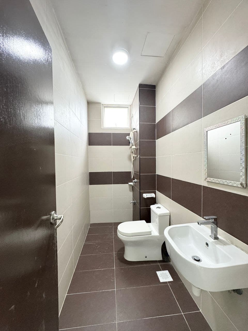 Apartment M Condominium Larkin 13