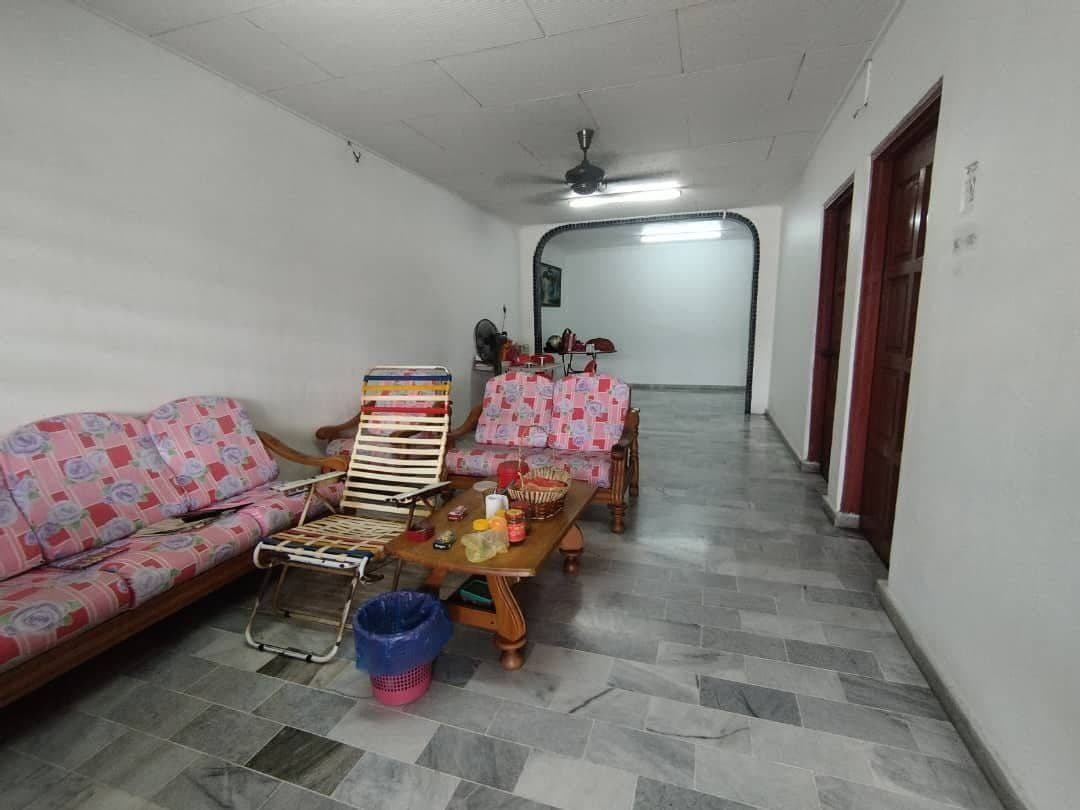 Single Storey Terrace Tun Aminah 2