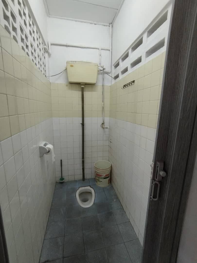 Single Storey Terrace Tun Aminah 11