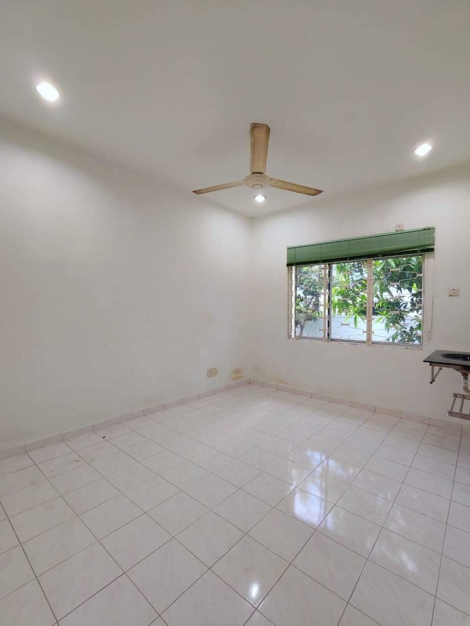 Single Storey Bungalow Jalan Gelam, Majidee Park 7