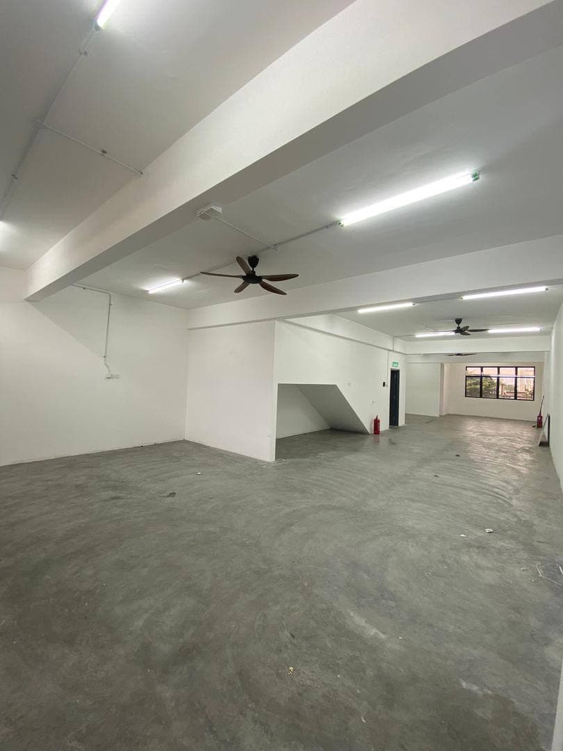 3 Storey Shop Bandar Cemerlang 3