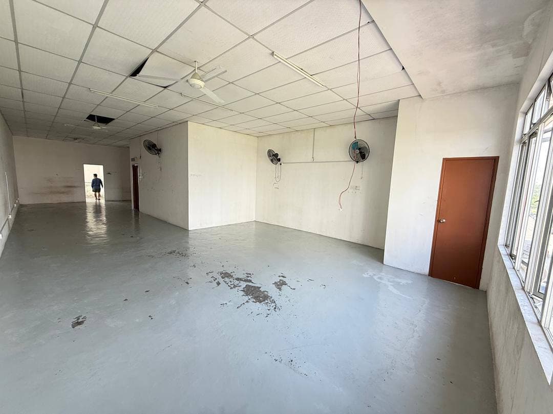 3 Storey Shop Taman Sierra Perdana 4