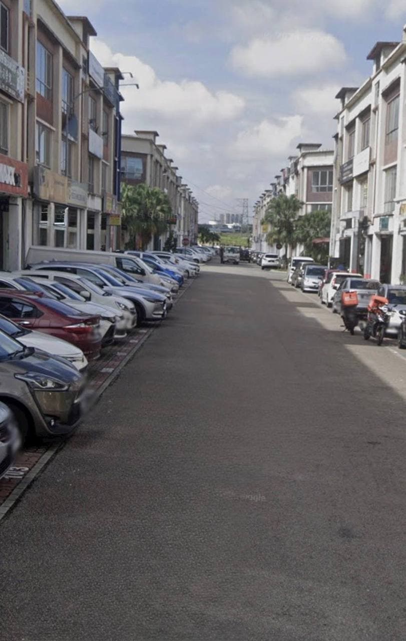 3 Storey Shop Endlot Taman Austin Perdana