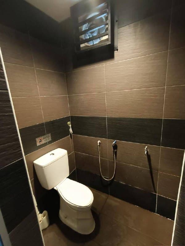 Shoplot Ground Floor Jalan Laksamana 4