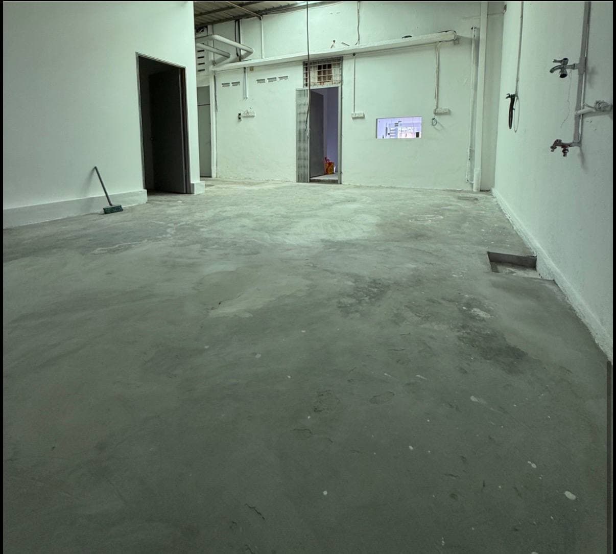 Groundfloor Shoplot Molek 5