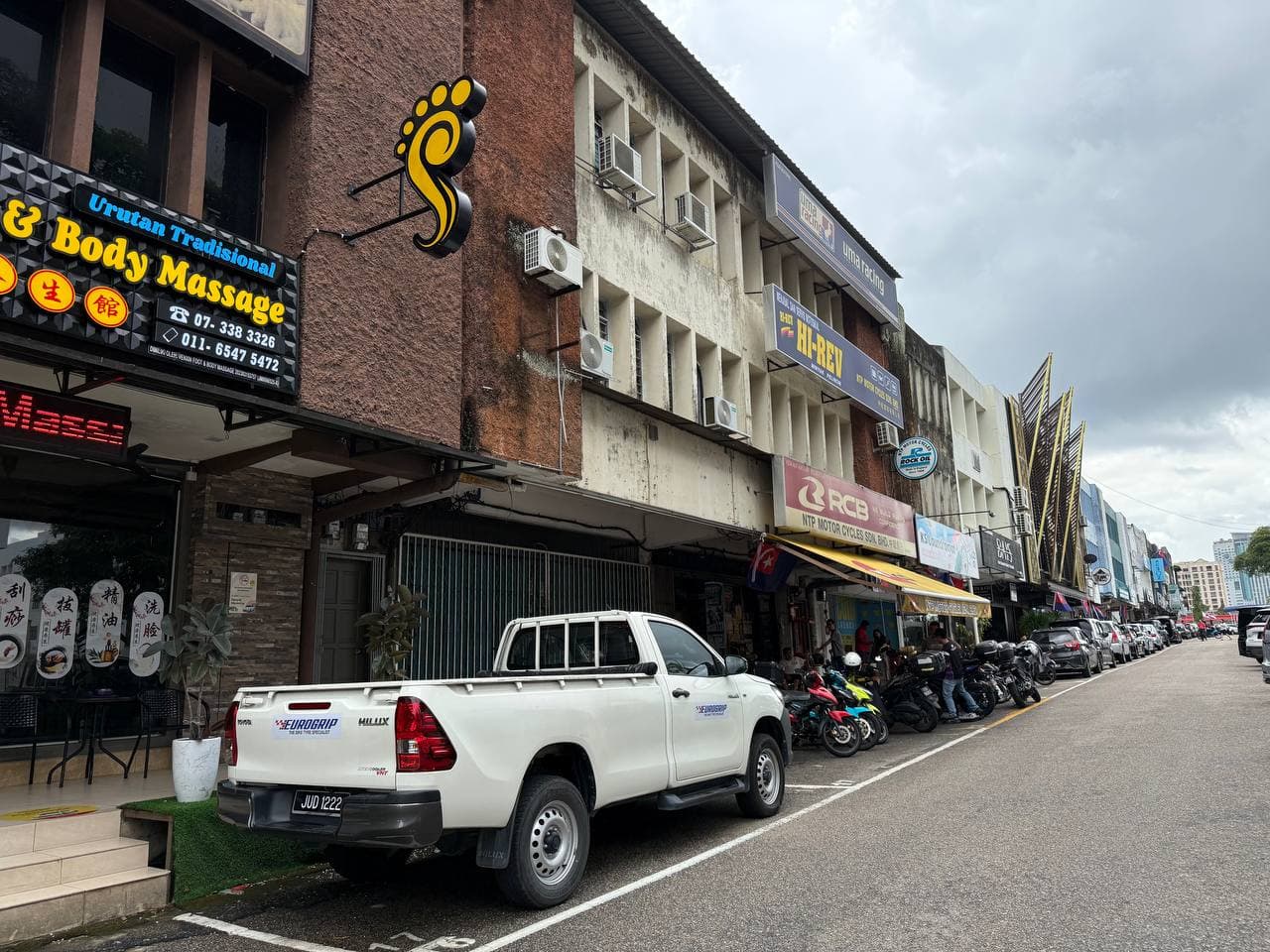 3-Storey Shoplot Taman Pelangi 5