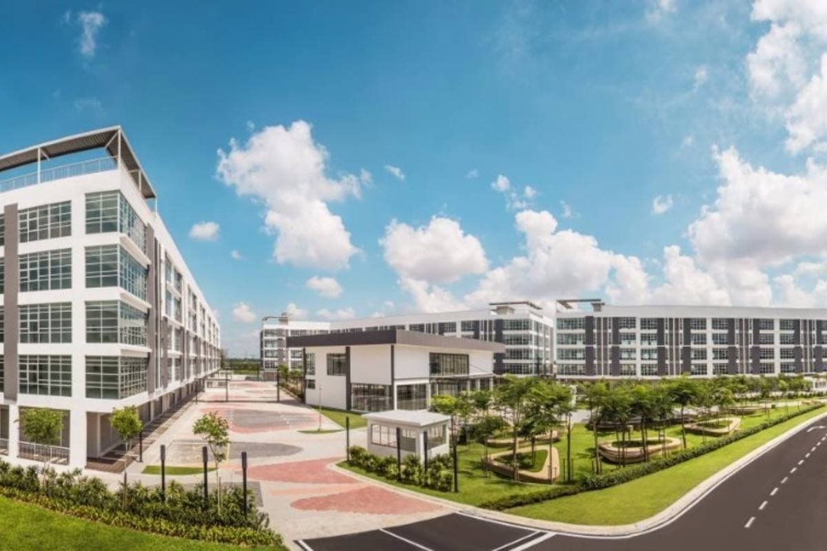 Shop Office Austin V Square 14