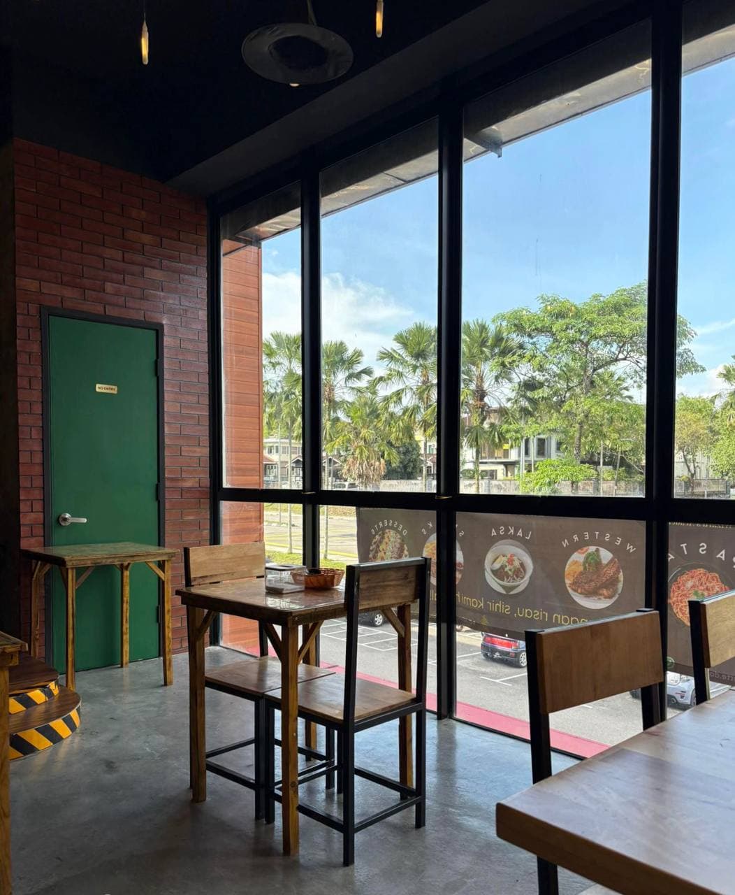 3 Storey Shoplot Business Boulevard 4