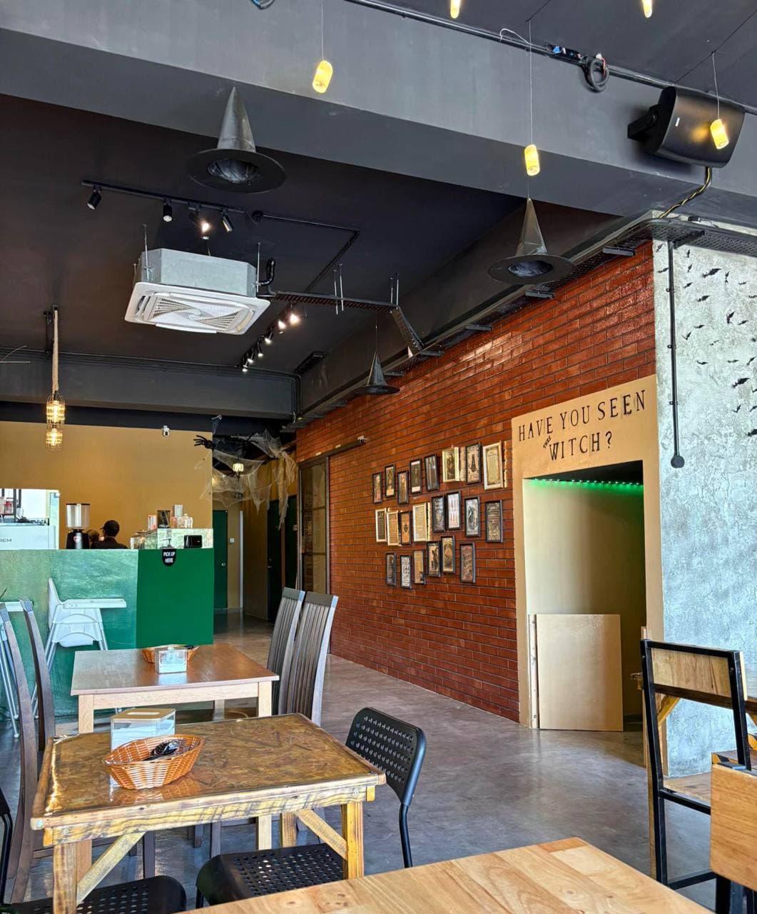 3 Storey Shoplot Business Boulevard 6