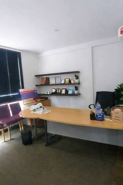 3 sty Shop lot Endlot Mount Austin 3