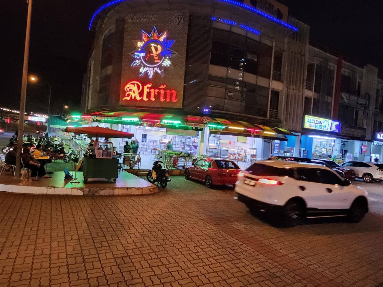 Three Storey Shopoffice Seri Alam 2