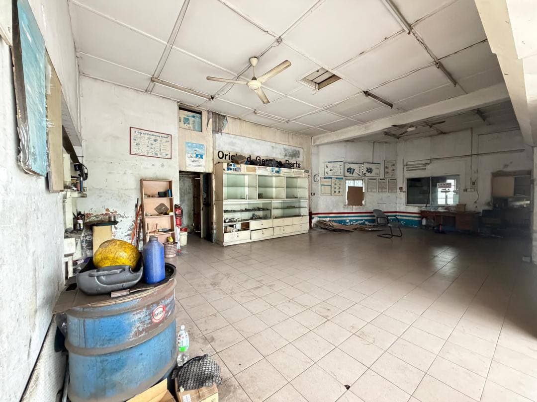 Single Storey Shop Corner & Intermediate Adjoining Jalan Lumba Kuda 4