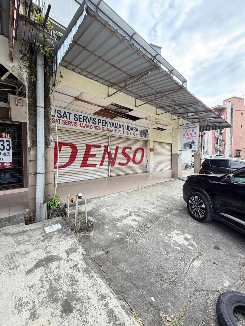 Single Storey Shop Corner & Intermediate Adjoining Jalan Lumba Kuda 2