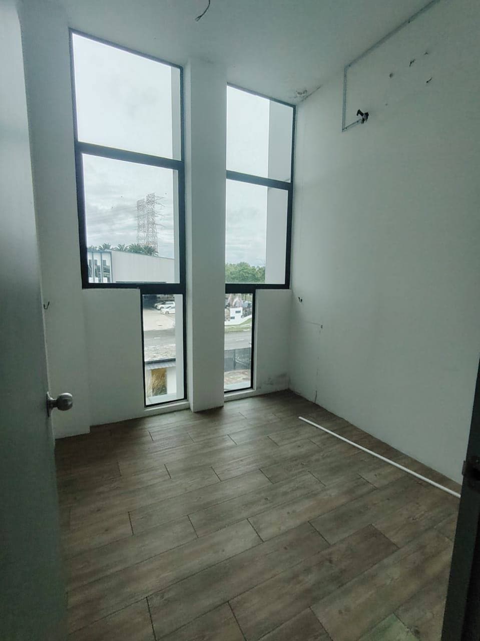 1.5-Storey Cluster Corner Eco Business Park 1 11