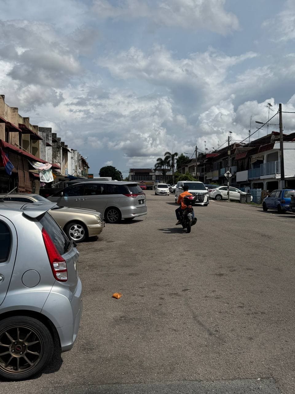 Double Storey shop lot Senai Utama 4