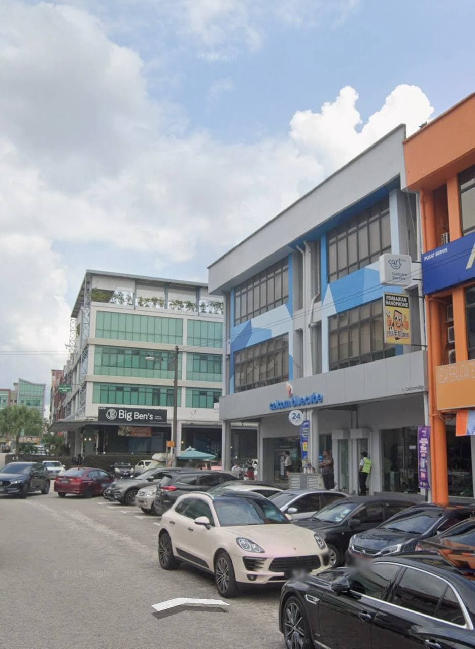 Shoplot ground floor Taman Molek 2